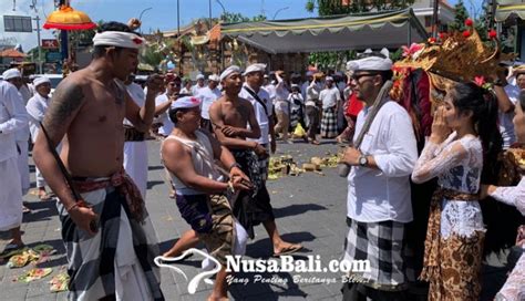 Nusabali Desa Adat Kuta Gelar Upacara Nangluk Merana