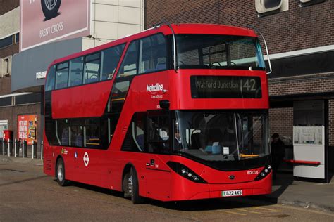 Route 142 Metroline BDE2761 LG22AXS First Day Of BDE Ro Flickr