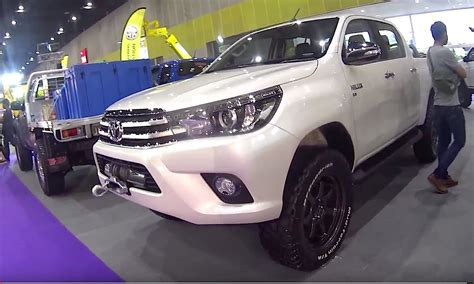 Custom Modified 2015 2016 Toyota Hilux Revo Lifted Truck Lift