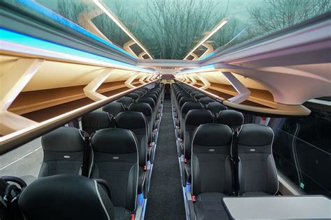 Discover the comfort and elegance of the Neoplan Skyliner de Standing for your luxury trips to ...