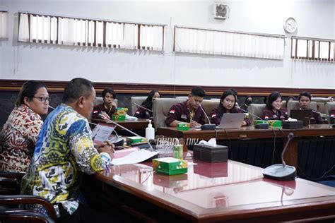 Mahasiswa Universitas Brawijaya Kunjungi DPRD DIY Bahas Upah Minimum