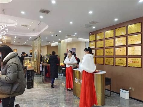 绽放璀璨光芒——金隆金行临沂市河东区金店开业回顾 知乎