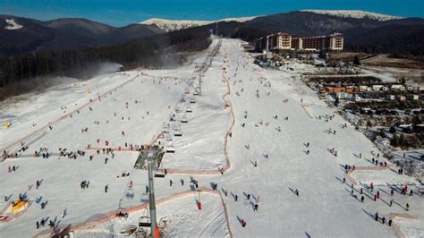 Ukranians Flock To Local Ski Resort