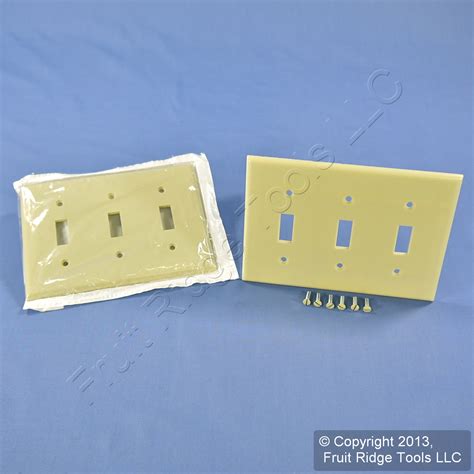 2 Leviton Ivory 3gang Toggle Switch Cover Standard Size Plastic Wallplates 86011 Ebay