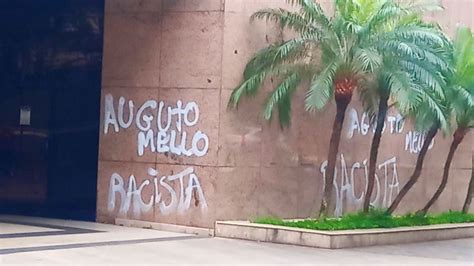 Paredes Do Parque S O Jorge S O Pichadas Em Protesto Contra Candidato