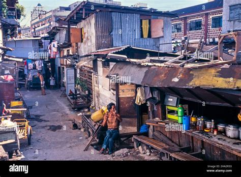 Slum Poverty Poor Resident Hi Res Stock Photography And Images Alamy