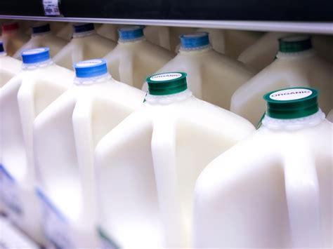 Woman’s claim that her family drinks 12 gallons of milk a week sparks ...