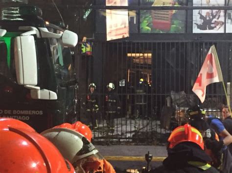 Incendio Afectó A Dos Locales En Nataniel Cox Con Av Matta En Santiago