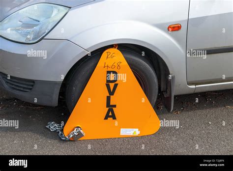 Untaxed Vehicle Hi Res Stock Photography And Images Alamy