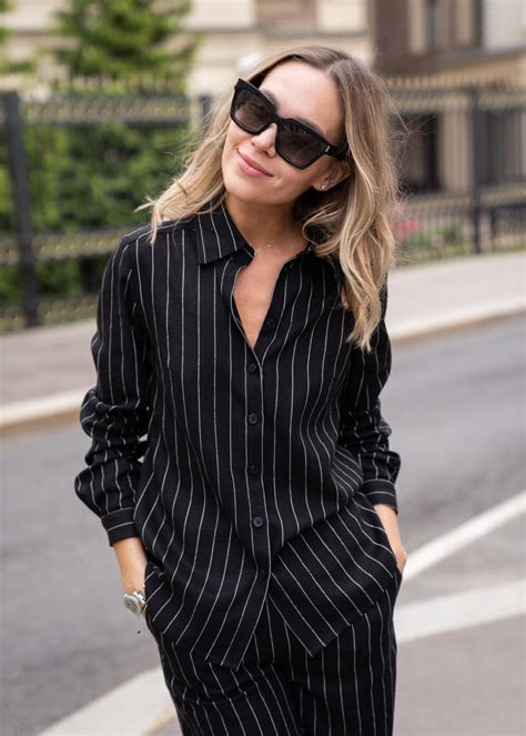 Купить женские костюмы от производителя в интернет-магазине в Москве