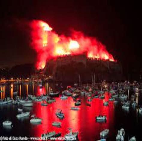 Ritorna La Festa Ischitana A Mare In Onore Di Santanna Giuseppe De Carlo