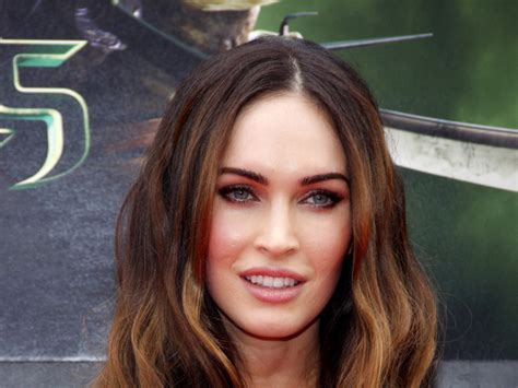 Megan Fox Shares That She Has Body Dysmorphia 925 Buzz Country