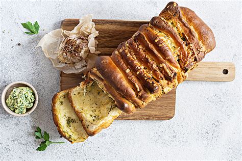 Rosemary Garlic Pull Apart Bread Recipe