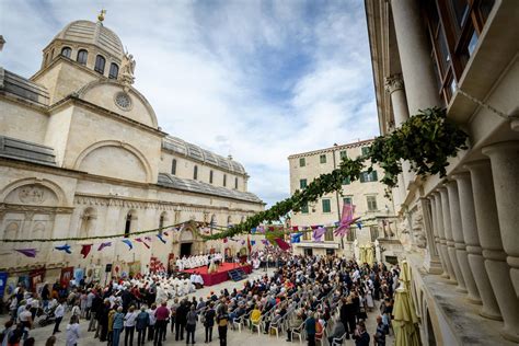 Ibenski Velikom Procesijom Obilje En Dan Grada I Blagdan Sv