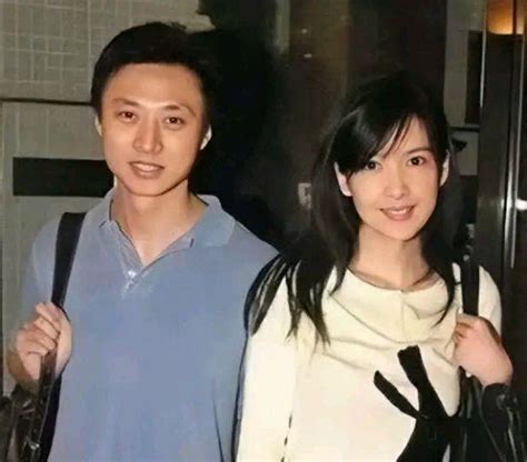 周慧敏倪震离婚了？含泪告别了12年的婚姻！周慧敏丈夫倪震再次出轨辣妹新闻频道中华网