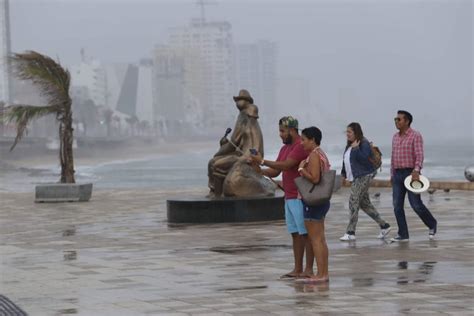 Cae Lluvia Muy Fuerte En Mazatlán Noroeste