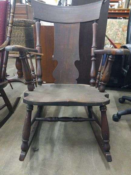 Vintage Wooden Rocking Chair - Baer Auctioneers - Realty, LLC