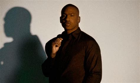 UK rapper Skepta apologises after criticism of artwork…