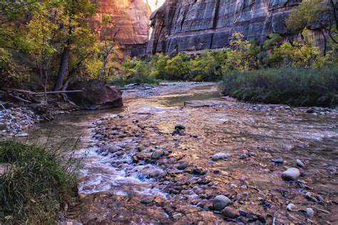 Riverside Walk, USA