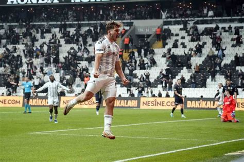 Beşiktaş Semih Kılıçsoy için Aston Villa dan gelen teklifi reddetti