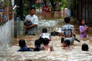 Banjir Di Cipinang Besar DATATEMPO