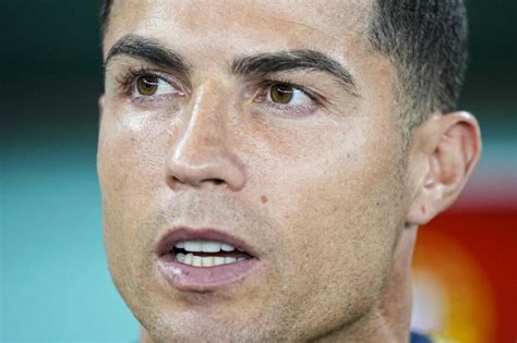 Ini Kata Kata Ronaldo Usai Tanda Tangani Kontrak Dengan Klub Arab Saudi Al Nassr Republika Online