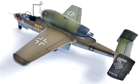 Heinkel He 162 A-2 - Model Aces