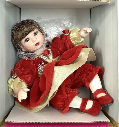 Lot 9 Marie Osmond Fine Collectible Dolls