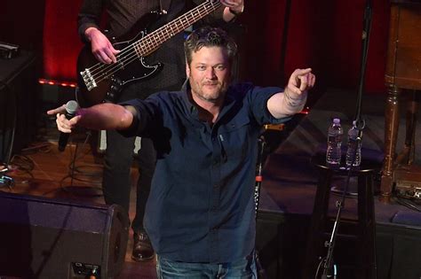 Blake Shelton Announces 2019 Friends and Heroes Tour