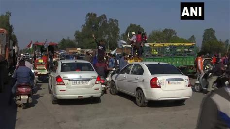 Chakka Jam Entry Exit Gates At 10 Metro Stations Closed In Delhi In View Of Farmers Protest