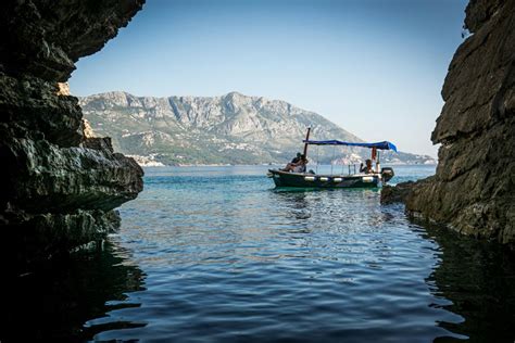 Budva Exploraci N De Cuevas Y Tour En Barco Privado Getyourguide