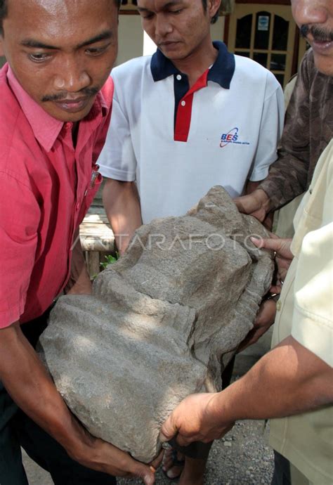 Arca Kerajaan Majapahit Antara Foto