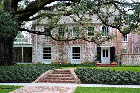 12 Low-Maintenance Landscaping Ideas for Your Houston Yard