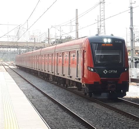 Trem Do Expresso Aeroporto Faz Testes Na Barra Funda