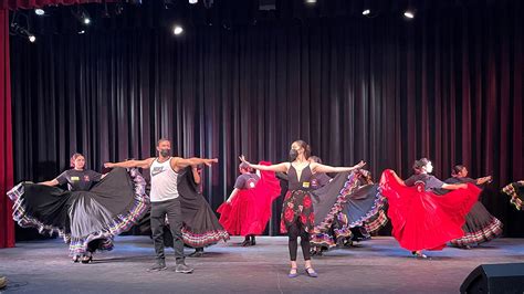 Ballet Folklorico Dancers | The Smith Center Las Vegas