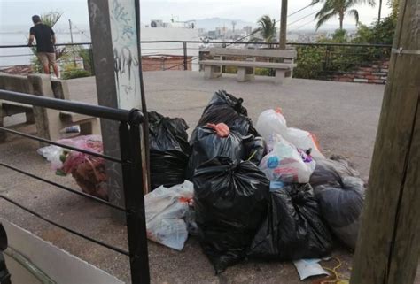 Cerros De Basura Se Acumulan En Varias Colonias Del Puerto