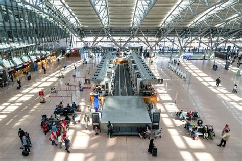 Terminale 2 Dell Aeroporto Helmut Schmidt Di Amburgo Fotografia