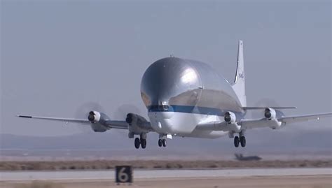 NASA uses this "Super Guppy" plane to transport rockets - Havayolu 101