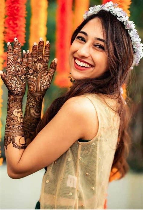 Pin By Vidushi Rathore On Bride World Indian Bride Photography Poses