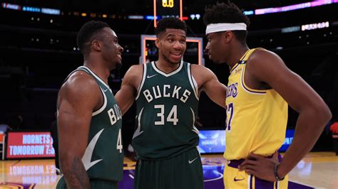 Giannis Antetokounmpo Teases Brother Kostas After Thunderous Dunks