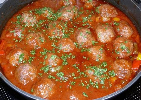 Hackfleischbällchen in feuriger Tomatensauce Rezept kochbar de