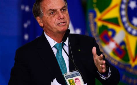 Bolsonaro confirma que valor do novo Bolsa Família pode se aproximar de