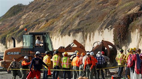 California cliff collapse: Three dead as tonnes of sandstone falls on ...