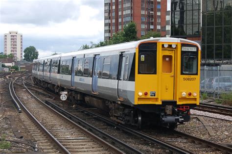 South Eastern Class 508 508207 East Croydon South Easter… Flickr