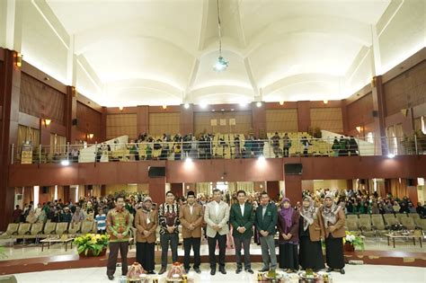 Beri Kuliah Umum Di Fdk Uin Makassar Bupati Bulukumba Ajak Mahasiswa