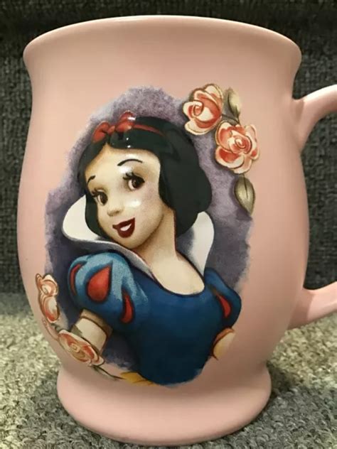 DISNEY STORE ORIGINAL Snow White And Seven Dwarfs Pink 3d Ceramic