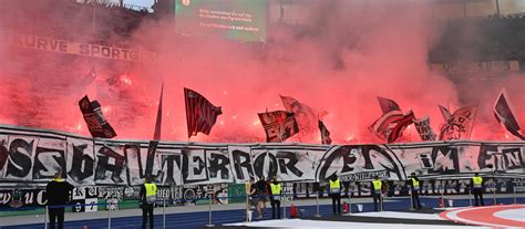 DFB Greift Durch Eintracht Frankfurt Zahlt Rekordstrafe Wegen Pyro