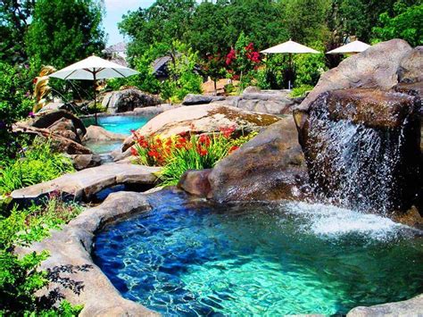 30 Great Inground Swimming Pools With Waterfall And Natural Stone Decor ...