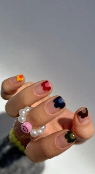 52 Cute Floral Nail Art Designs : Different Colour Flower Tips