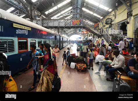 Passengers at Egmore railway station in Chennai Stock Photo - Alamy